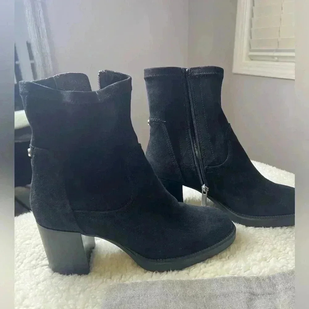 Aquatalia Suede Waterproof Booties in SIZE US 7.5 - Picture 2 of 7